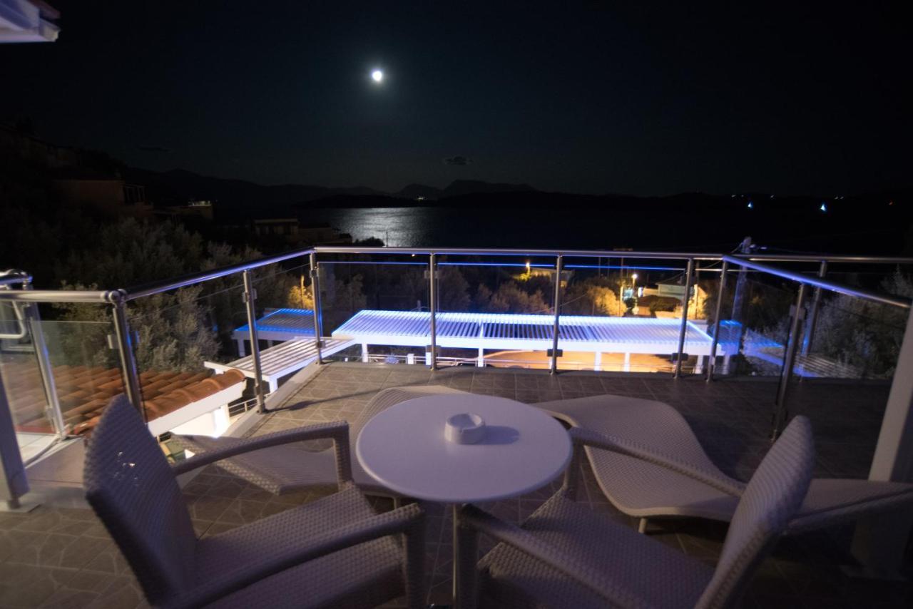 Oasis Hotel Perigiali Dış mekan fotoğraf